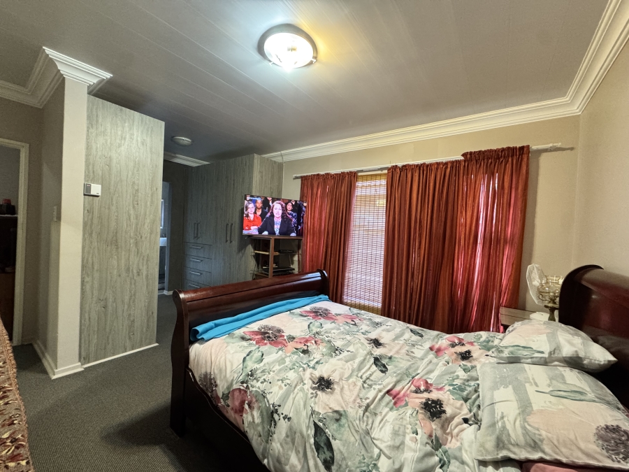 2 Bedroom Property for Sale in Flamwood North West